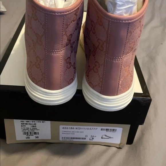 Gucci - Picture 3 of 3